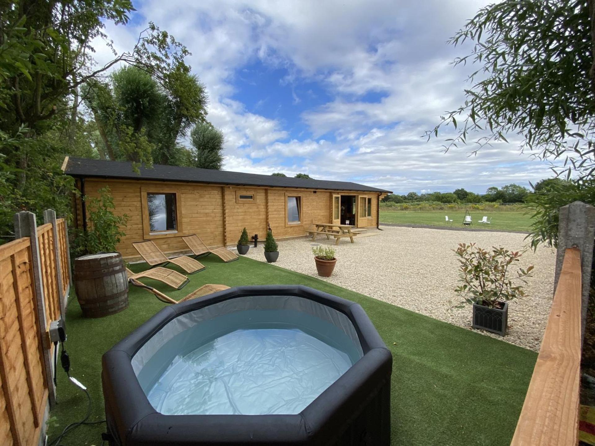 Inviting 3-Bedroom Lodge In Ashton Under Hill Evesham Ngoại thất bức ảnh